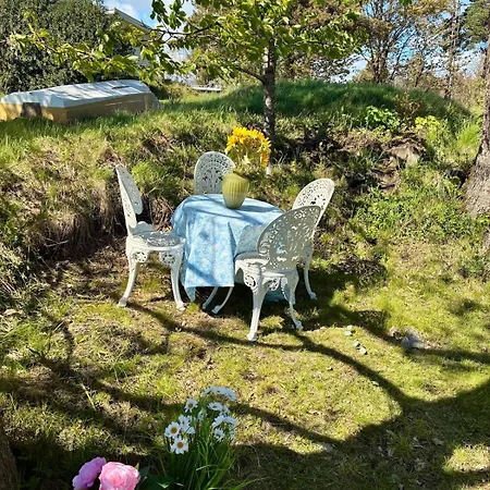Sunny And Quiet Family On Marivold With View *